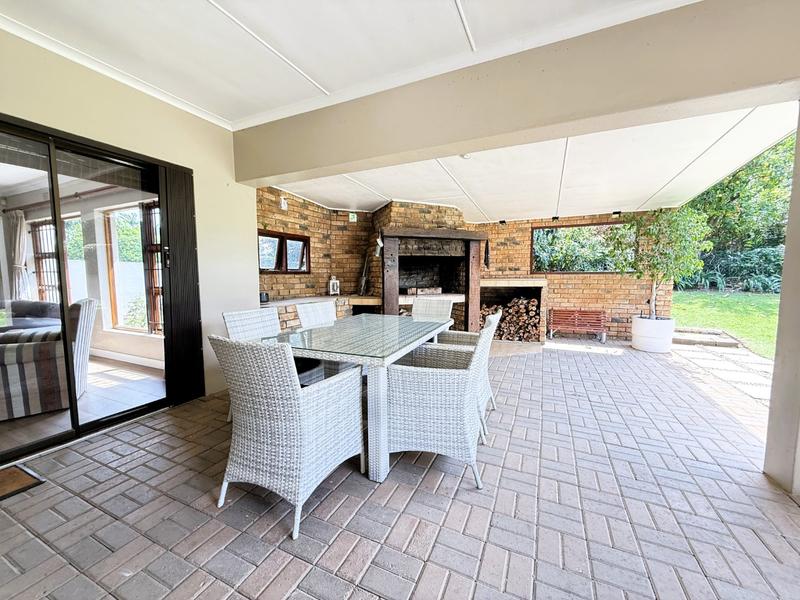 4 Bedroom Property for Sale in Panorama Western Cape